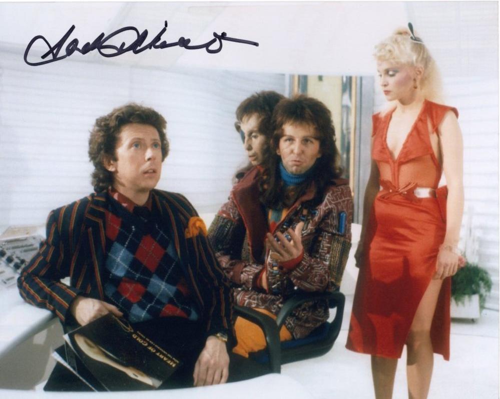 SANDRA DICKINSON - Trillian in The Hitchhikers Guide To The Galaxy -  hand signed 10 x 8 photo